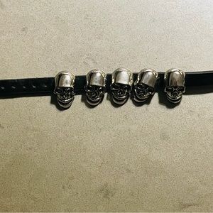 Skulls leather bracelet